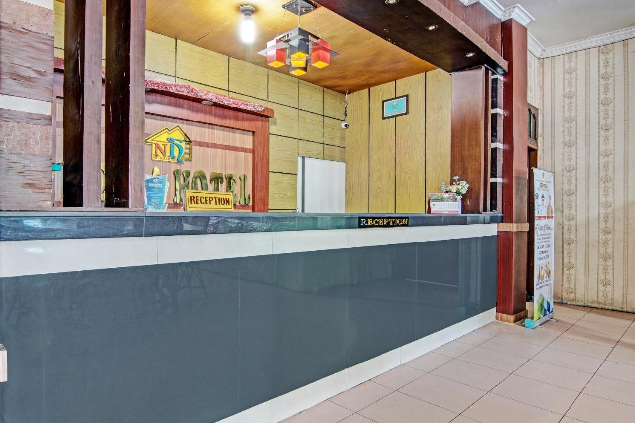 Oyo 92551 Netra Hotel Ujunbatu Exterior photo