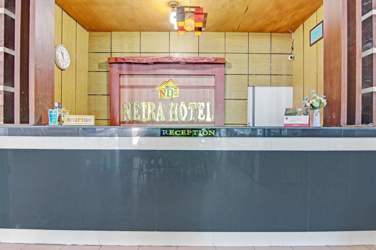 Oyo 92551 Netra Hotel Ujunbatu Exterior photo